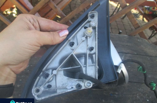 lusterko prawe VW Golf V Jetta LA7W 10pin Europa
