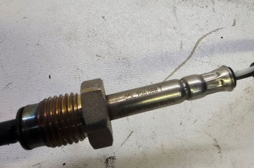 CZUJNIK TEMPERATURY SPALIN AUDI A6 C8 05L906088T