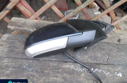 Lusterko prawe VW GOLF V LC5F 10PIN EUROPA