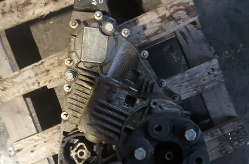 Reduktor skrzyni rozdzielacz BMW X3 2.0d 27107545710