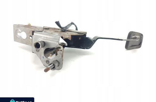PEDAŁ SPRZĘGŁA MAZDA 6 I GG/GY 2002-2005 2.0 16V EUROPA