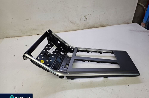 TUNEL ŚRODKOWY RAMKA AUDI A6 C8 4K1864261C
