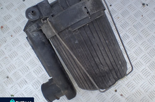 OBUDOWA FILTRA POWIETRZA TRANSPORTER T4 044129620 RADOM