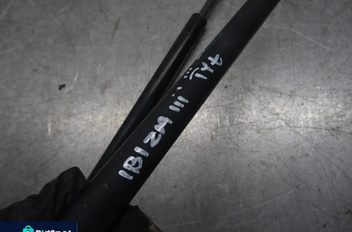 SEAT IBIZA III HB 3D 1.4B SIŁOWNIKI KLAPY BAGAŻNIKA