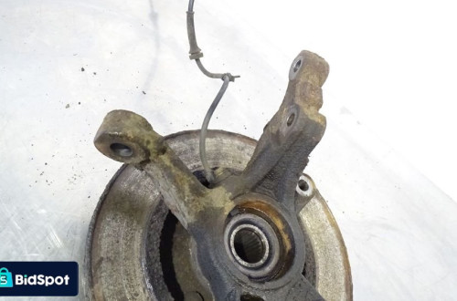 ZWROTNICA PIASTA LEWY PRZÓD FORD FIESTA MK7 1.4TDCI