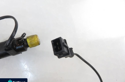 WTRYSK STERUJĄCY VW 2.5 TDI  074130202N