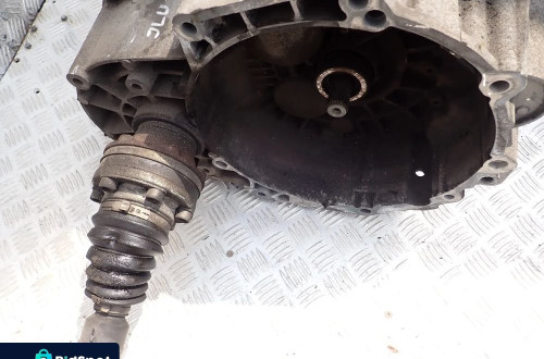 SKRZYNIA BIEGOW PASSAT B6 GOLF V 2.0 TDI JLU  RADOM