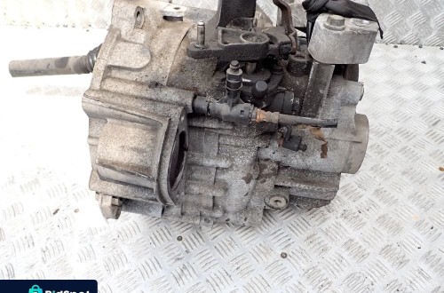 SKRZYNIA BIEGOW PASSAT B6 GOLF V 2.0 TDI JLU  RADOM