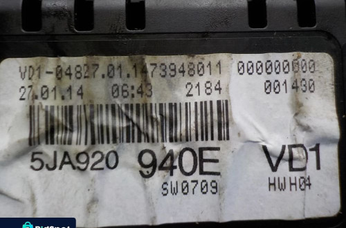 SKODA RAPID 1.6 TDI LICZNIK ZEGARY 5JA920940E