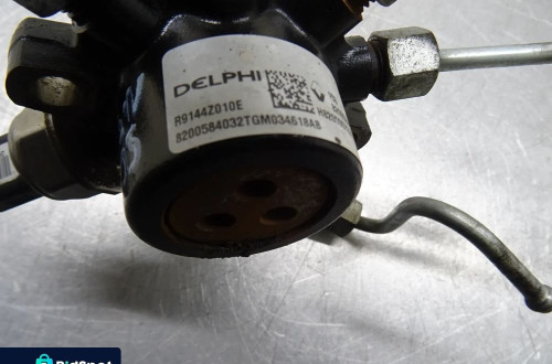 RENAULT SCENIC II 1.5 DCI ROZDZIELACZ PRZEWODY PALIWA PALIWOWE