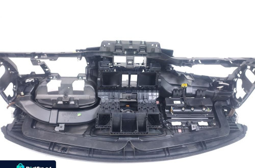 DESKA ROZDZIELCZA KONSOLA KOKPIT RENAULT LAGUNA III 3 LIFT 2010-2015 EUROPA