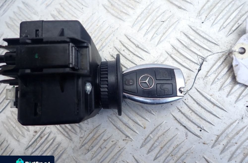 STACYJKA + KLUCZYK MERCEDES W207 W204 A2079052600 RADOM