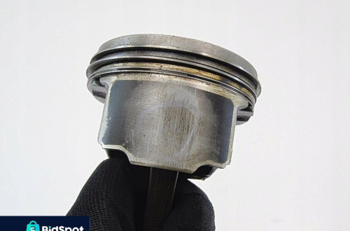 Tłok Korbowód 1.4 8V Grande Punto Linea Qubo Doblo