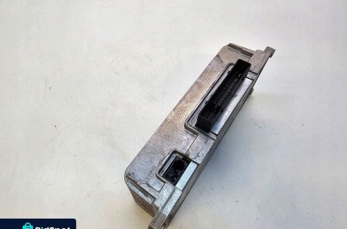 WZMACNIACZ RADIA AUDI A4 B8 A5 8T Q5 8R 8T0035223R 8T0035223R
