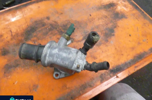 opel zafira vectra c obudowa termoststu 55202510