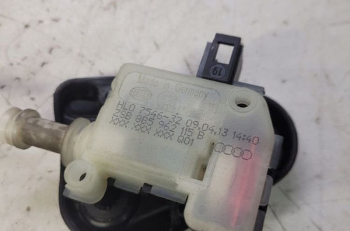 SIŁOWNIK KLAPKI PALIWA AUDI A4 B6 B7 8B5962115B