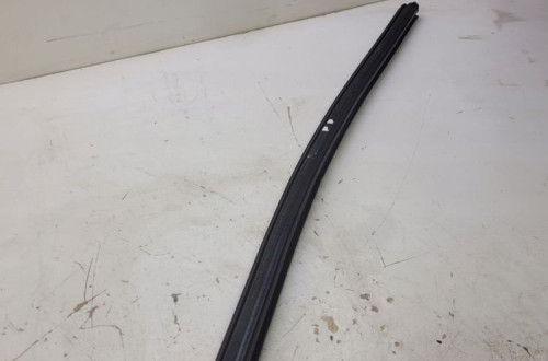 USZCZELKA DRZWI PRAWY PRZÓD AUDI A6 C7 4G0837480