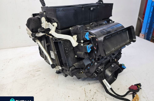 NAGRZEWNICA KOMPLETNA AUDI A6 C6 4F1820351AG