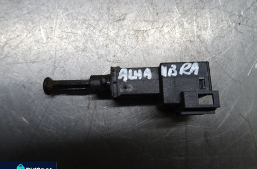 SEAT ALHAMBRA I LIFT 00-10 1.9TDI CZUJNIK STOP STOPU 1J0945511A