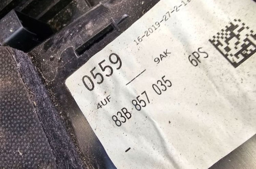 SCHOWEK PASAŻERA AUDI Q3 F3 83A 83B857035