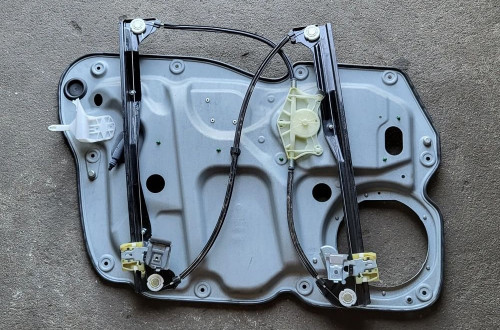 VW TOURAN PODNOŚNIK SZYB PRAWY PRZÓD 1T1837730AP