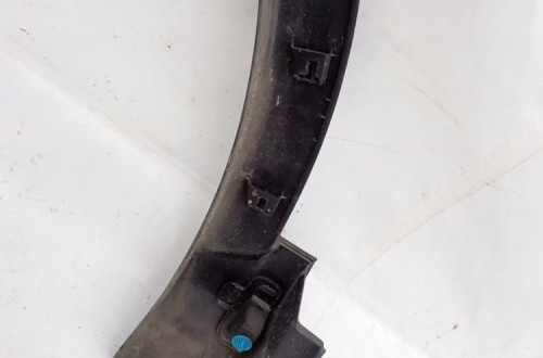 ECLIPSE CROSS LISTWA BŁOTNIKA PRAWA PRZÓD