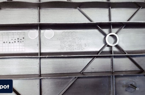WANNA BAGAŻNIKA AUDI Q7 4L 4L0854105B