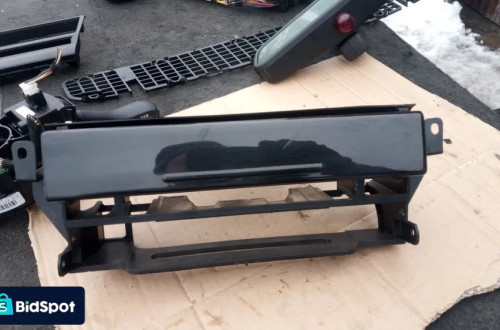 bmw e39 5 ramka wspornik dekor 7037713