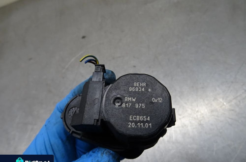 BMW E65 SILNICZEK NAGRZEWNICY 6917975
