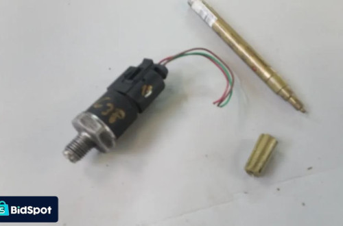 mercedes vito czujnik cisnienia paliwa 0281002239