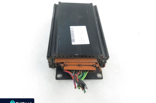 WZMACNIACZ AUDI A6 C5 185678001