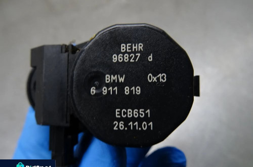 BMW E65 SILNICZEK NAGRZEWNICY 6911819