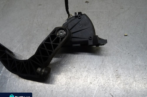 SKODA SUPERB I 01-05 2.8 V6 POTENCJOMETR PEDAŁ GAZU 8D1723523E