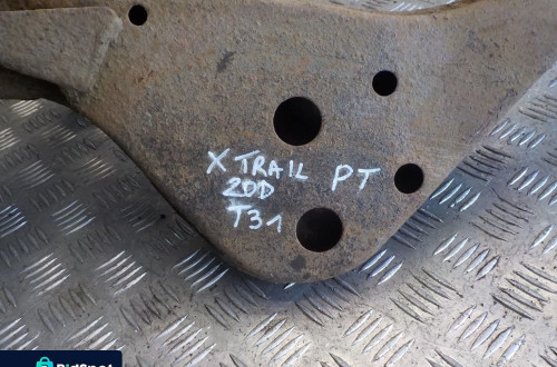 NISSAN X-TRAILT 31 WAHACZ PRAWY TYŁ