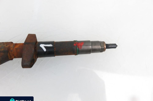 WTRYSKIWACZ OPEL VIVARO A 2.5 DTI  0445110087