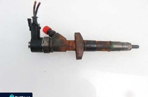 WTRYSKIWACZ OPEL VIVARO A 2.5 DTI  0445110087