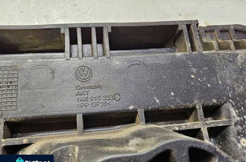 PODSTAWA AKUMULATORA AUDI VW SEAT 1K0915333C