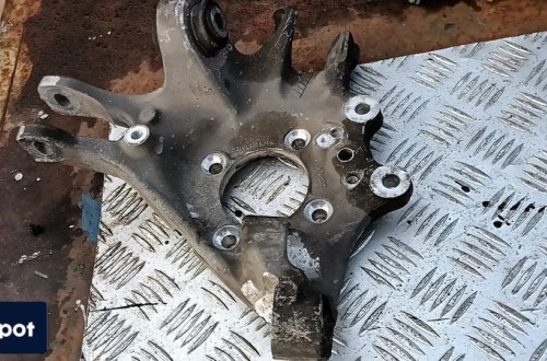bmw m2 m4 f87 f82 zwrotnica piasta tyl tylnia tylna prawa  6883115