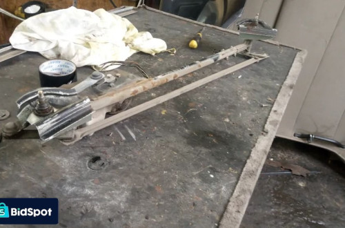 bmw e23 7 mechanizm silniczek wycieraczek przod 1373187