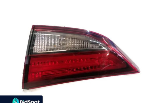 HYUNDAI ELANTRA V 15r  LAMPA W KLAPĘ PRAWY TYŁ