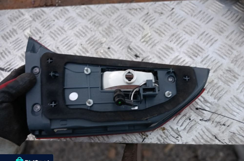 bmw g31 lampa tyl tylnia tylna prawa w klape 7388950