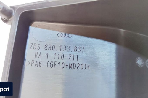 POKRYWA OBUDOWY FILTRA POWIETRZA AUDI A4 A5 Q5 8R0133837