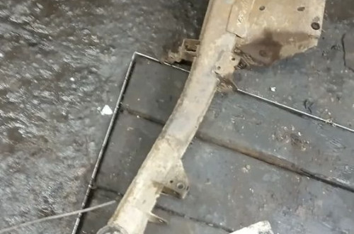 bmw e23 7 2.8b belka os tyl tylnia tylna zawieszenia