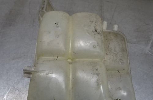 FORD FOCUS MK2 04-07 ZBIORNICZEK WYRÓWNAWCZY