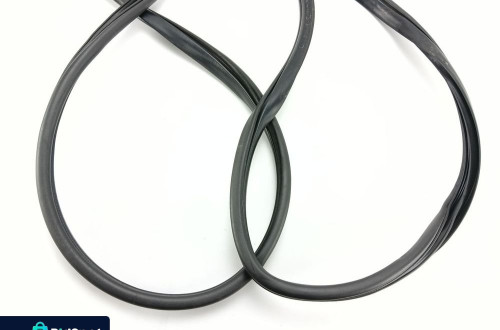 USZCZELKA DRZWI LEWY PRZÓD KIA CEED II HB KOMBI (12-15)