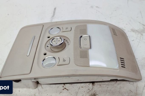 LAMPKA OŚWIETLENIE AUDI A4 B8 A5 8T0947135F U57