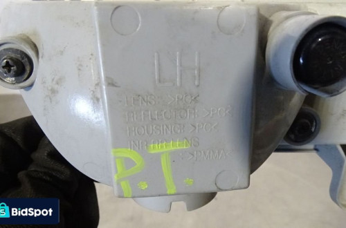 LAMPA PRZECIWMGIELNA TYŁ LEWA HYUNDAI IX20  92405-1K0