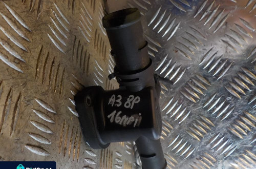 AUDI A3 8P SKODA 1.6 MPI OBUDOWA TERMOSTATU 06A121133AL