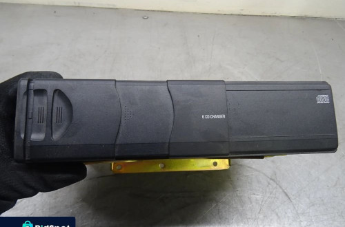 BMW E39 SEDAN 95-00 2.5D ZMIENIARKA PŁYT CD 6908948