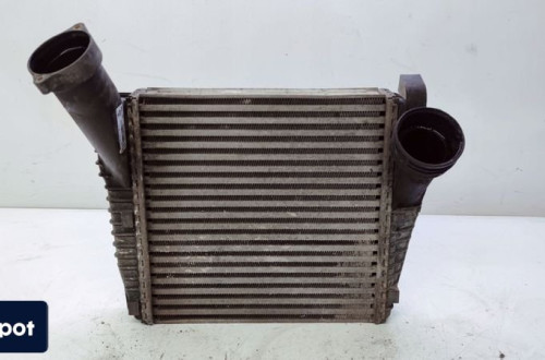 CHŁODNICA INTERCOOLER LEWY AUDI Q7 4L 7L6145803C